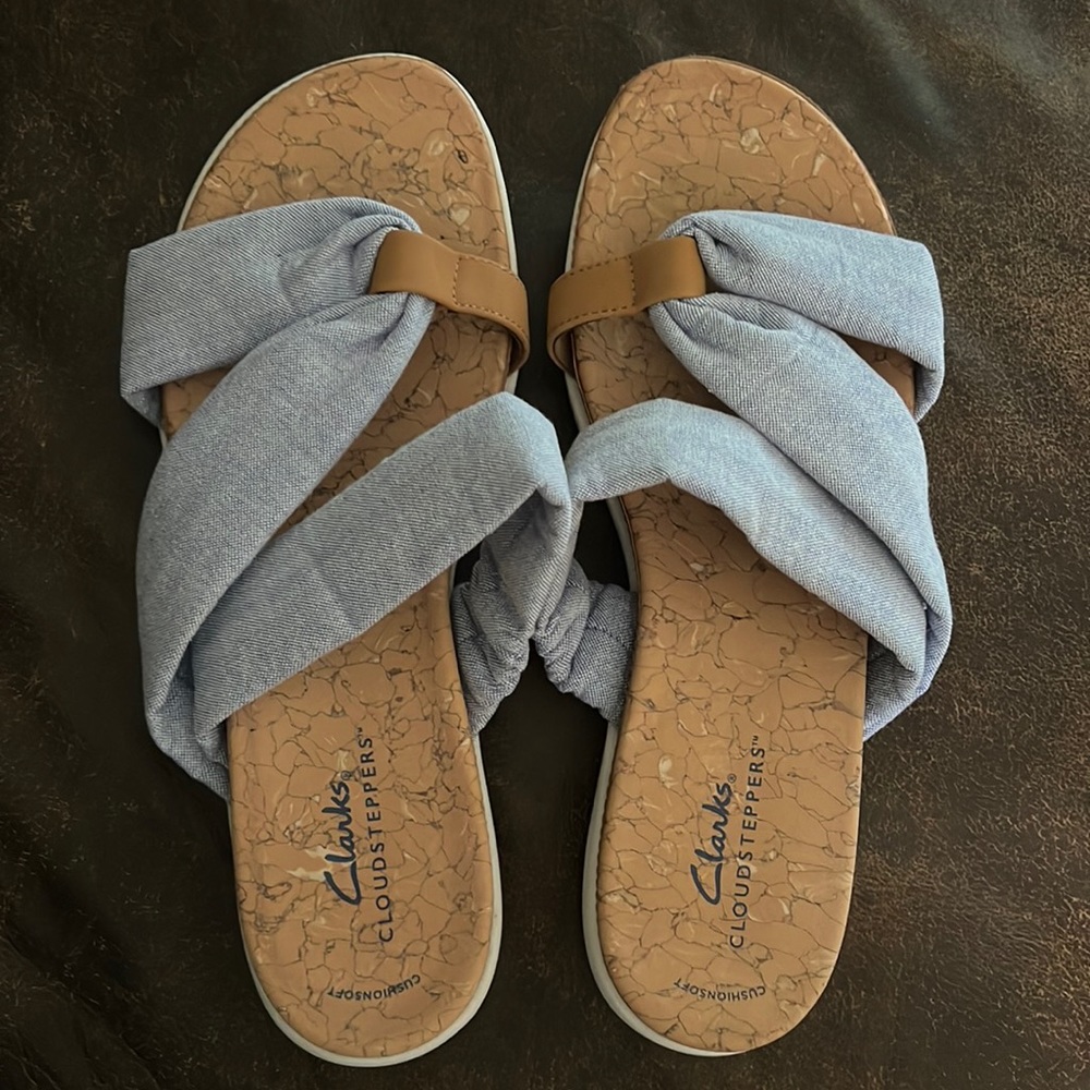 Clarks Cloudsteppers Eliza Skip Sandal
